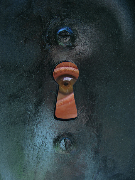 NSA spy scandal recap: Snowden disappears; Europe unhappy with surveillance; Tech companies push back