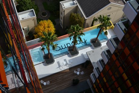 Every day's a Sunday at inner-city pool 1390956176 dsc 0141