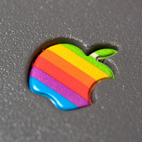 Apple court claim rejected; Hackers play Wall Street; ACS appoints new CEO Apple court claim rejected; Hackers play Wall Street; ACS appoints new CEO