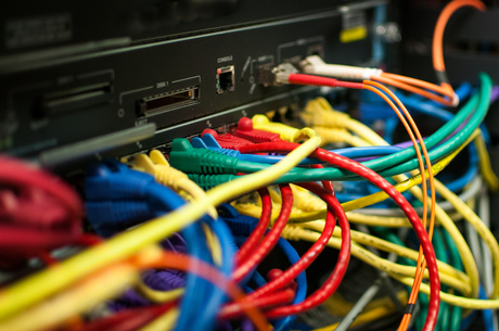 Converged infrastructures vs SDN: integrate or disaggregate?