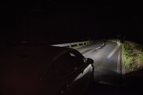 &#39;See-through&#39; trucks and cars that see around corners