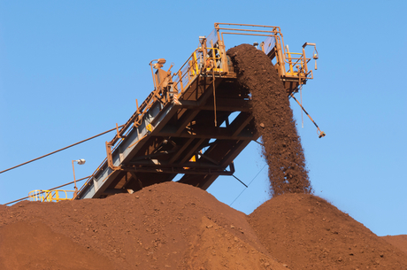 Reducing manual handling in a WA crushing plant