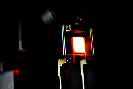 Incandescent bulbs could make an energy-efficient comeback Incandescent bulbs could make an energy-efficient comeback