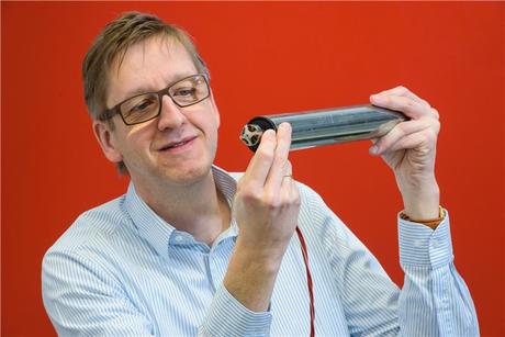 Conveyor rollers with the smarts