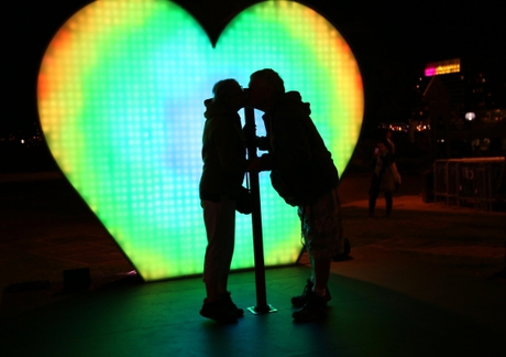 Hearts aflutter at Vivid