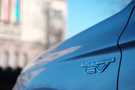 Mitsubishi Outlander car alarm vulnerable to hacking