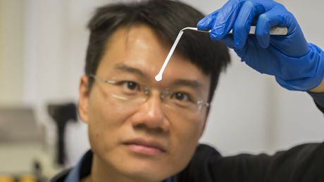 Aussie scientists make self-folding straw