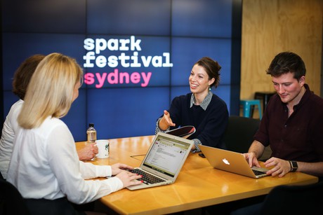 Aspiring entrepreneurs plug into global tech market