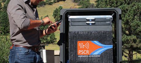 Rolling wireless net improves emergency comms Rolling wireless net improves emergency comms