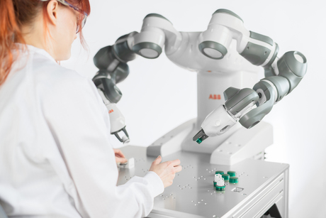 ABB YuMi collaborative robot named 2016 Best Industrial Robot ABB YuMi collaborative robot named 2016 Best Industrial Robot