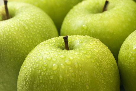 A potent antioxidant from apples and water