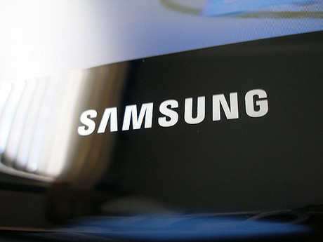 Samsung, Deakin, Unisono sign smart health agreement