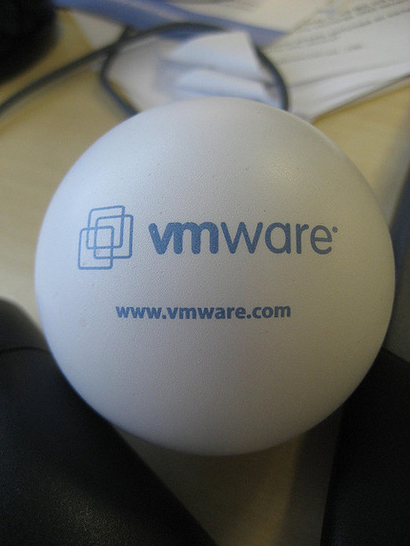 AWS enters cloud collaboration with VMware