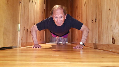 Pumping iron to ward off dementia