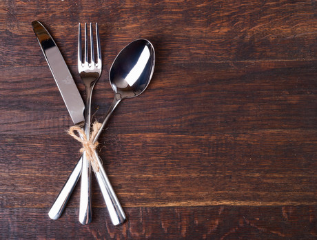 Early or no dinner to fight obesity