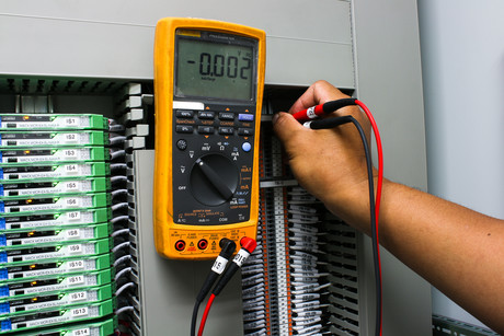 Single-ended and differential voltage measurement: choosing which method to apply — Part 1 Single-ended and differential voltage measurement: choosing which method to apply — Part 1