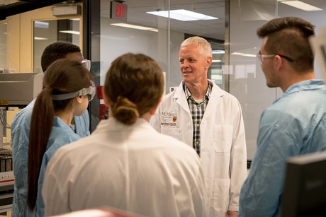 Canadian researchers find combo therapy stops superbugs