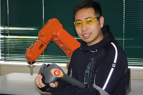 Solar-powered street lamp wins sustainability challenge