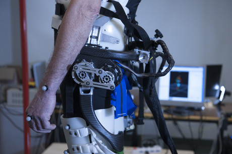Fall prevention with a powered exoskeleton Fall prevention with a powered exoskeleton