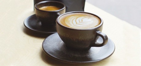 Recycle coffee grounds into coffee cups