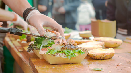 The diet debate: are more fats or carbohydrates healthier?