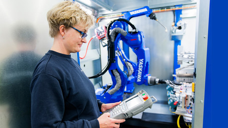 Growth rate for new industrial robots predicted to hit 14% pa Growth rate for new industrial robots predicted to hit 14% pa
