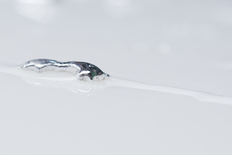 2D oxide layers created with liquid metal