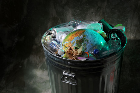 <em>War on Waste</em> takes out the Gold Banksia award