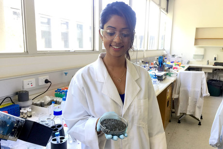 Ready, set, GO &mdash; graphene oxide batteries are a cleaner alternative to lithium ion