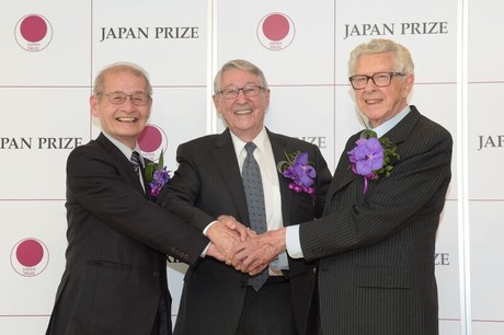 Australian researcher wins prestigious award Australian researcher wins prestigious award