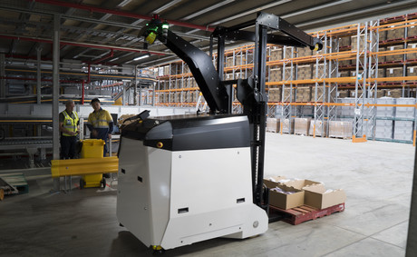 Toll innovates with next-gen e-commerce distribution hub Toll innovates with next-gen e-commerce distribution hub