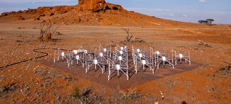Dipoles in the desert Dipoles in the desert