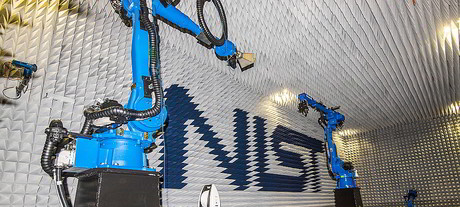 Robots arm themselves for 5G testing