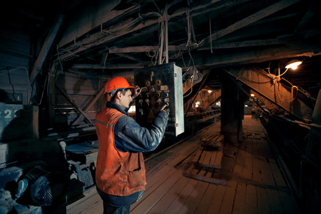 Arc faults in underground electrical enclosures Arc faults in underground electrical enclosures