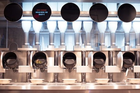 Robotic kitchen working in Boston restaurant