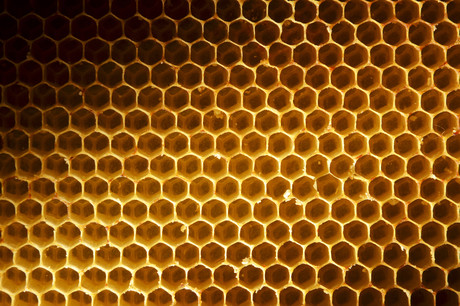'Honeycomb' lattice could increase battery life 100-fold