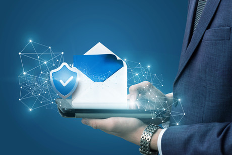 Employee behaviour perceived as email security threat