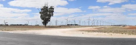 Monash joins Telstra-led energy buying group Monash joins Telstra-led energy buying group