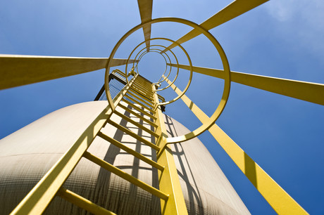 Collapse of grain silo prompts warnings Collapse of grain silo prompts warnings