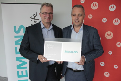 Motorola and Siemens form technology partnership Motorola and Siemens form technology partnership