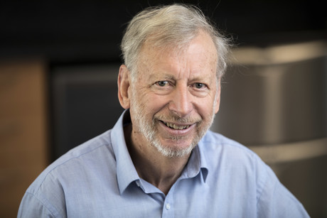 World-leading astronomer wins Matthew Flinders Medal World-leading astronomer wins Matthew Flinders Medal