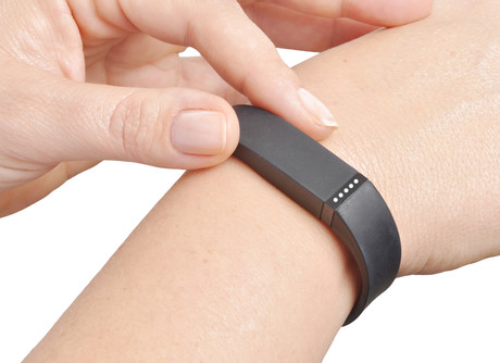Wireless self-charging system uses NIR band Wireless self-charging system uses NIR band