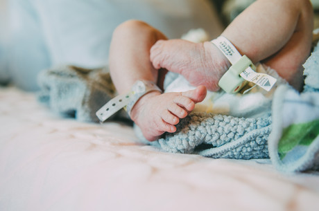 Midwife banned from practising Midwife banned from practising