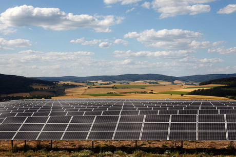 Drones and AI to improve solar maintenance Drones and AI to improve solar maintenance