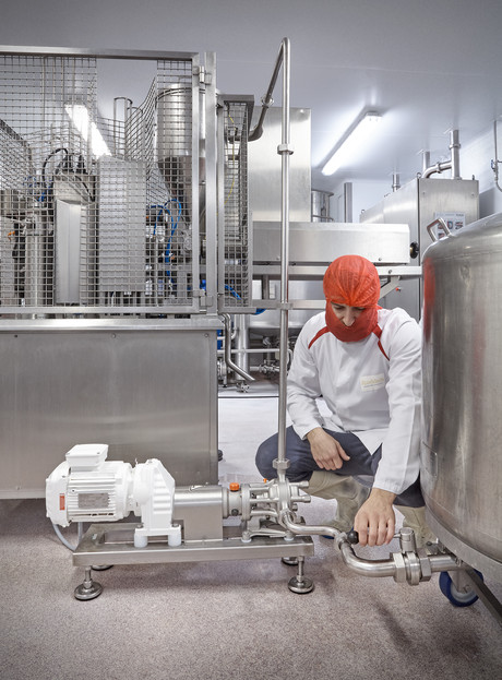 Energy-efficient pump for gentle handling of pouring creams Energy-efficient pump for gentle handling of pouring creams