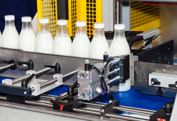 IO-Link enables Industry 4.0 and reduces costs IO-Link enables Industry 4.0 and reduces costs