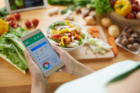 Using smartphone apps to promote lifestyle changes Using smartphone apps to promote lifestyle changes