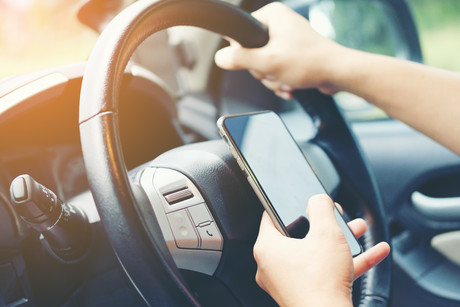 Drivers support restrictive apps on phones: study Drivers support restrictive apps on phones: study