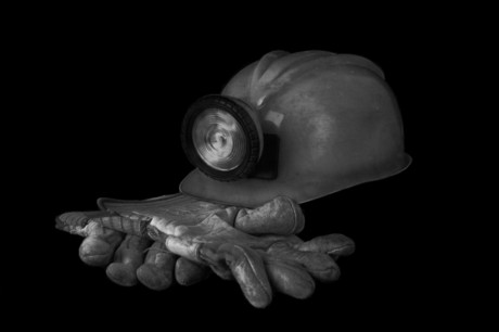 Coalmine workers urged to get health checks
