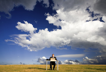 Govt signs major cloud deal with Microsoft Govt signs major cloud deal with Microsoft